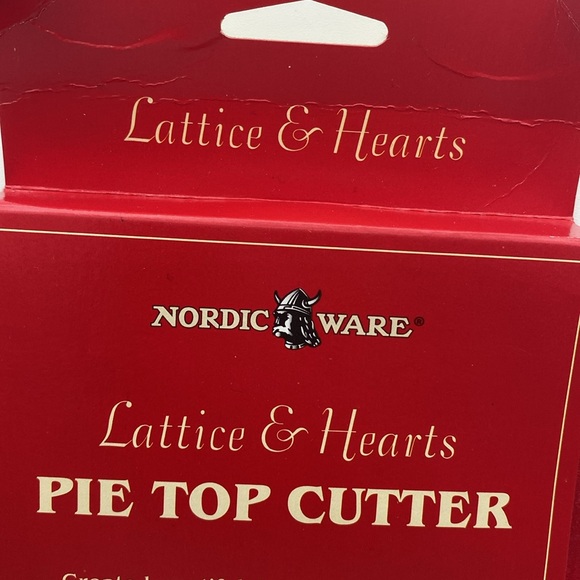 NordicWare Lattice & Hearts pie top cutter intricate designed pies double sided - Picture 2 of 7